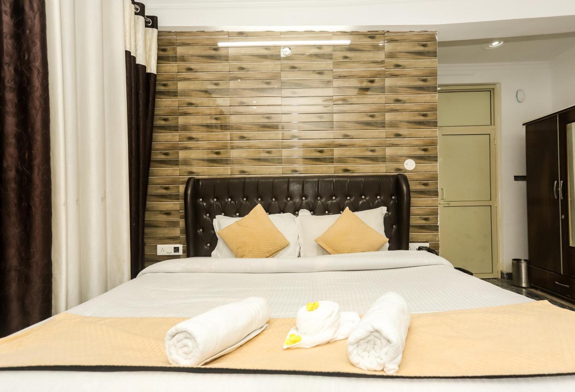 Mirage Grand Hotel McLeod Ganj Eksteriør billede